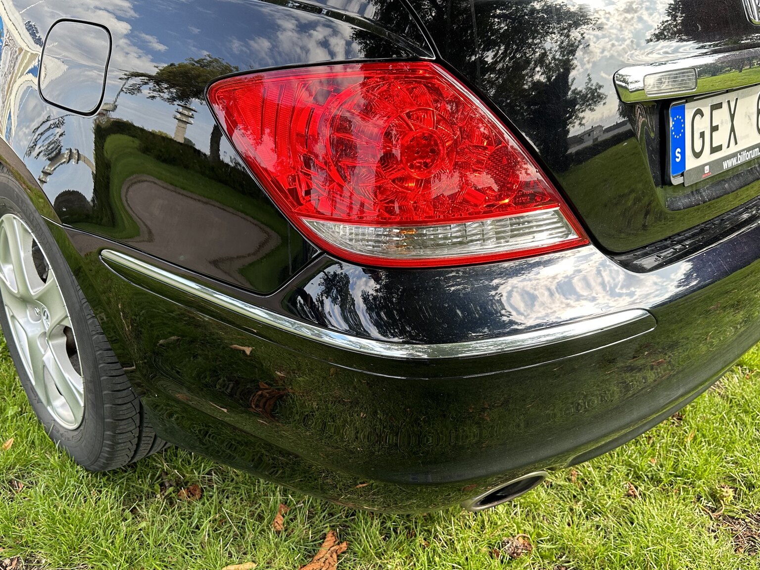 Exteriörbild på 2007 Honda Legend (10)