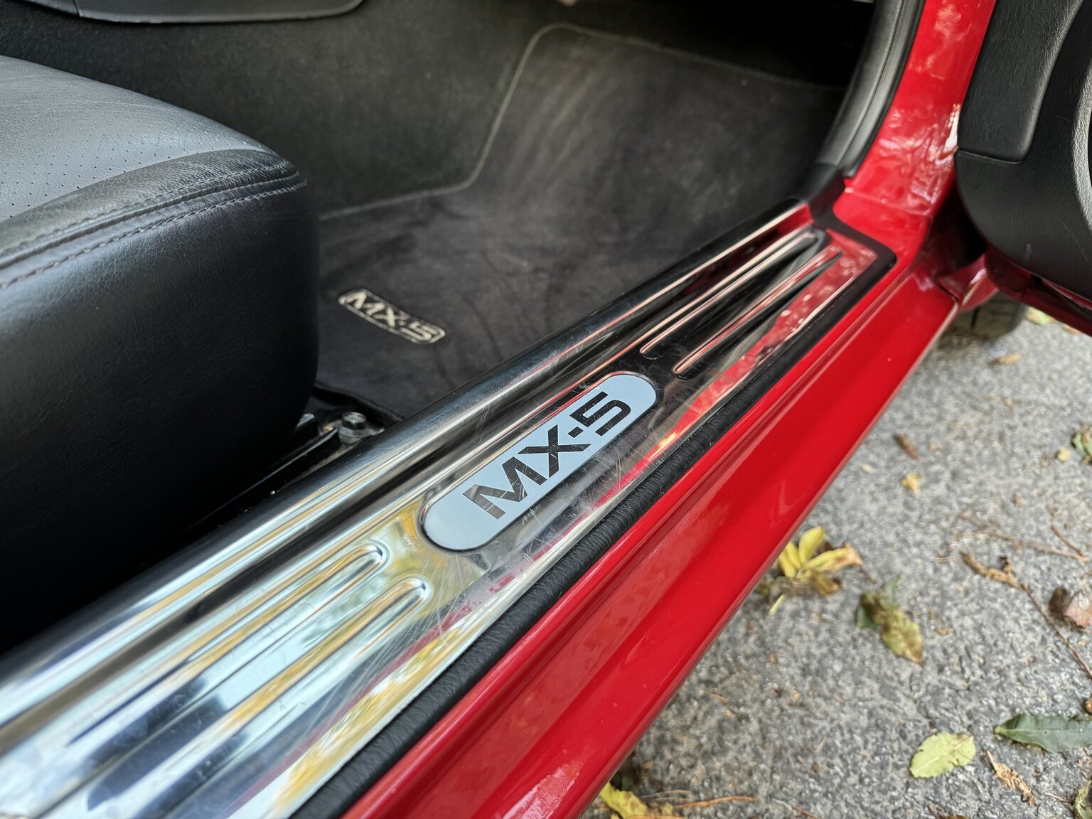 Innenraumfoto von 2004 Mazda MX-5