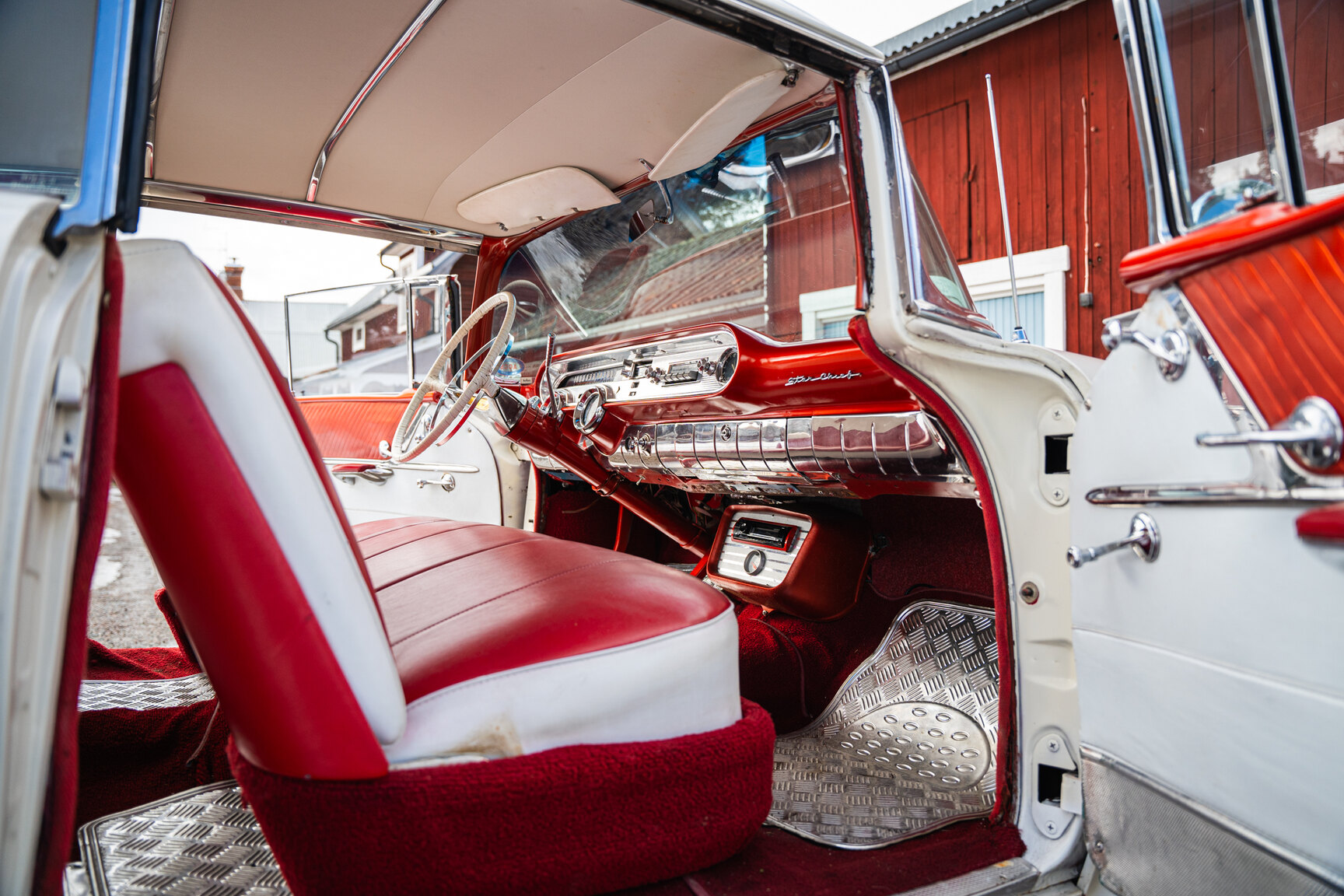 Interior image of 1957 Pontiac Star Chief