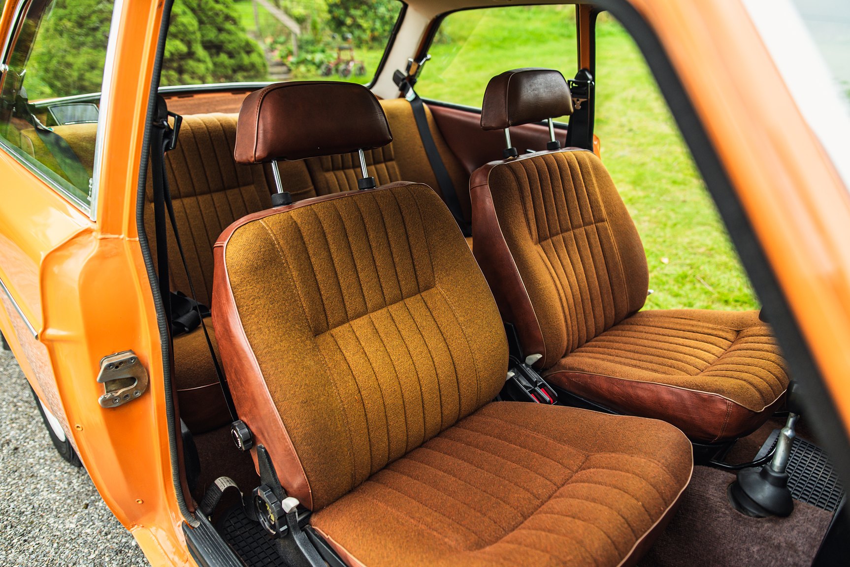 Interiörbild 1974 Volvo 142 2.0