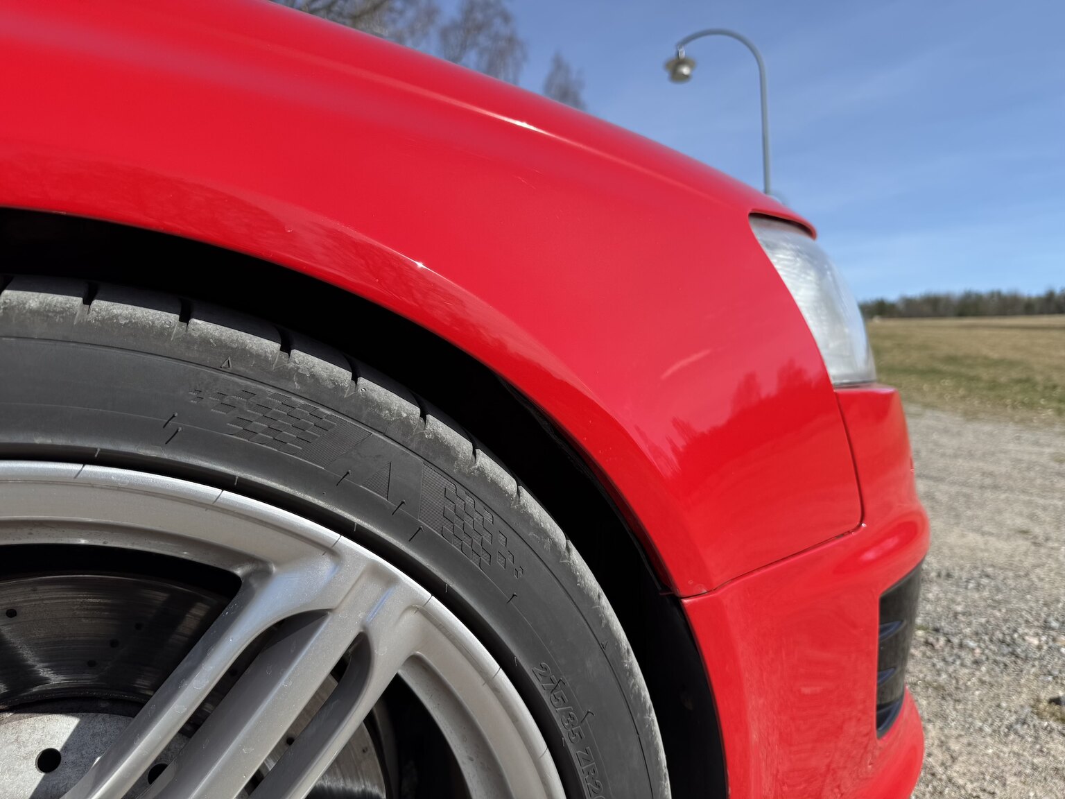 Exterior image of 2010 Audi RS6 Avant V10 Quattro