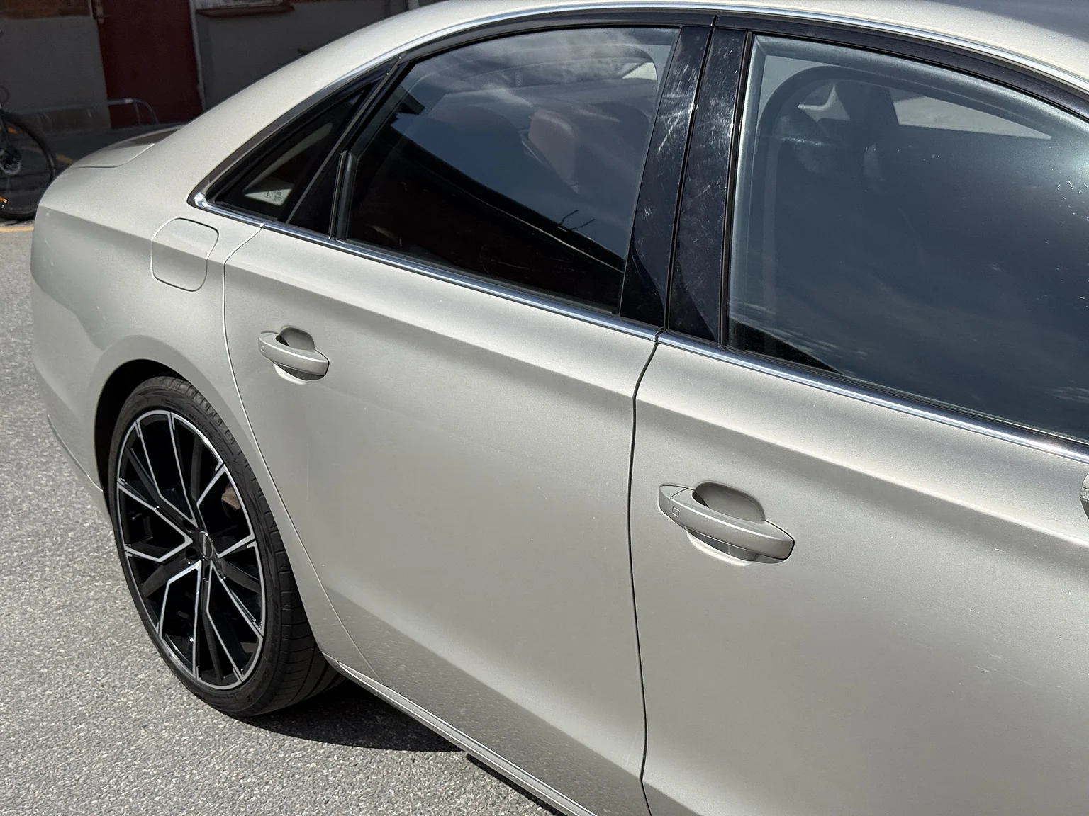 Exterior image of 2014 Audi A8 4.0 TFSI (67)