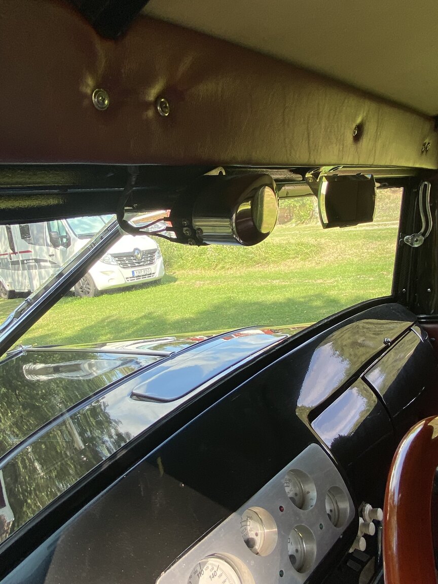 Interior image of 1932 Ford 32 deuce sport coupé (Hot Rod)