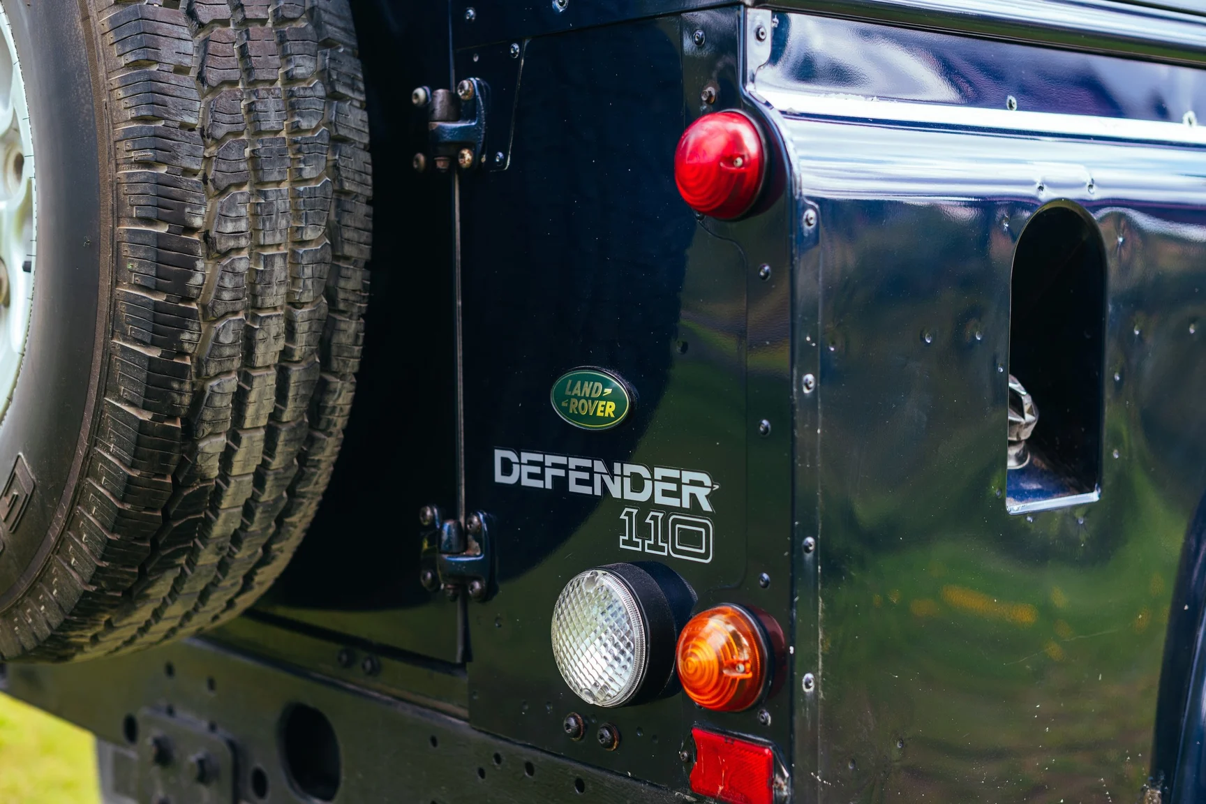 Aussenfoto 2002 Land Rover Defender 110 Kombi Td5 (34)