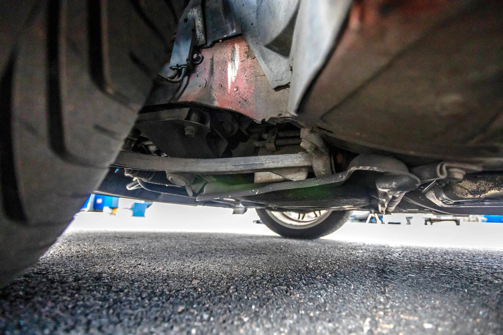 Image of 1994 BMW 325i Convertible (12) mechanics