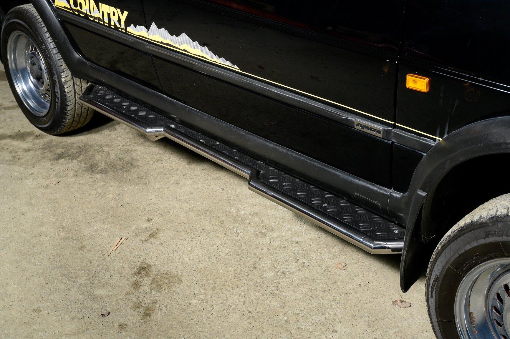 Exteriörbild på 1991 Volkswagen Golf Country Chrome Edition (56)