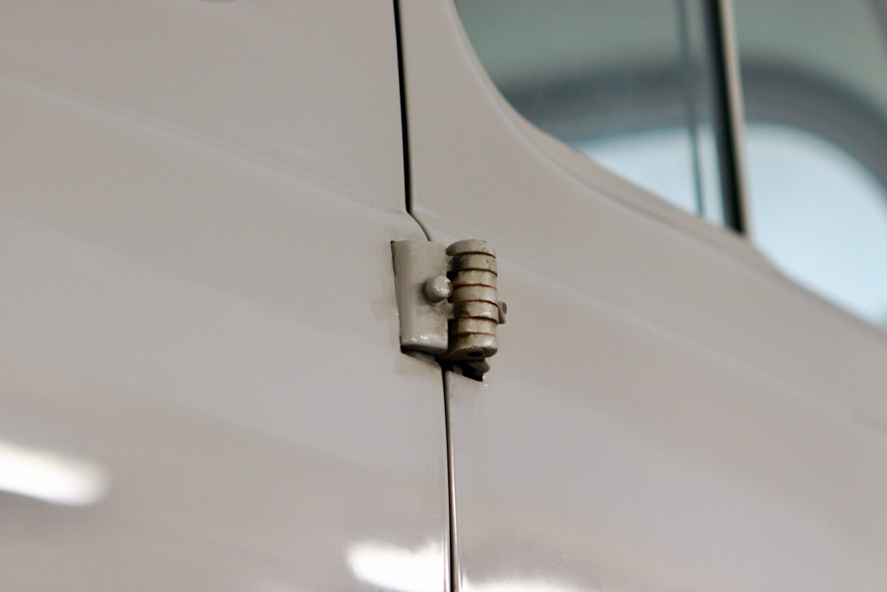 Exterior image of 1959 Renault 4CV