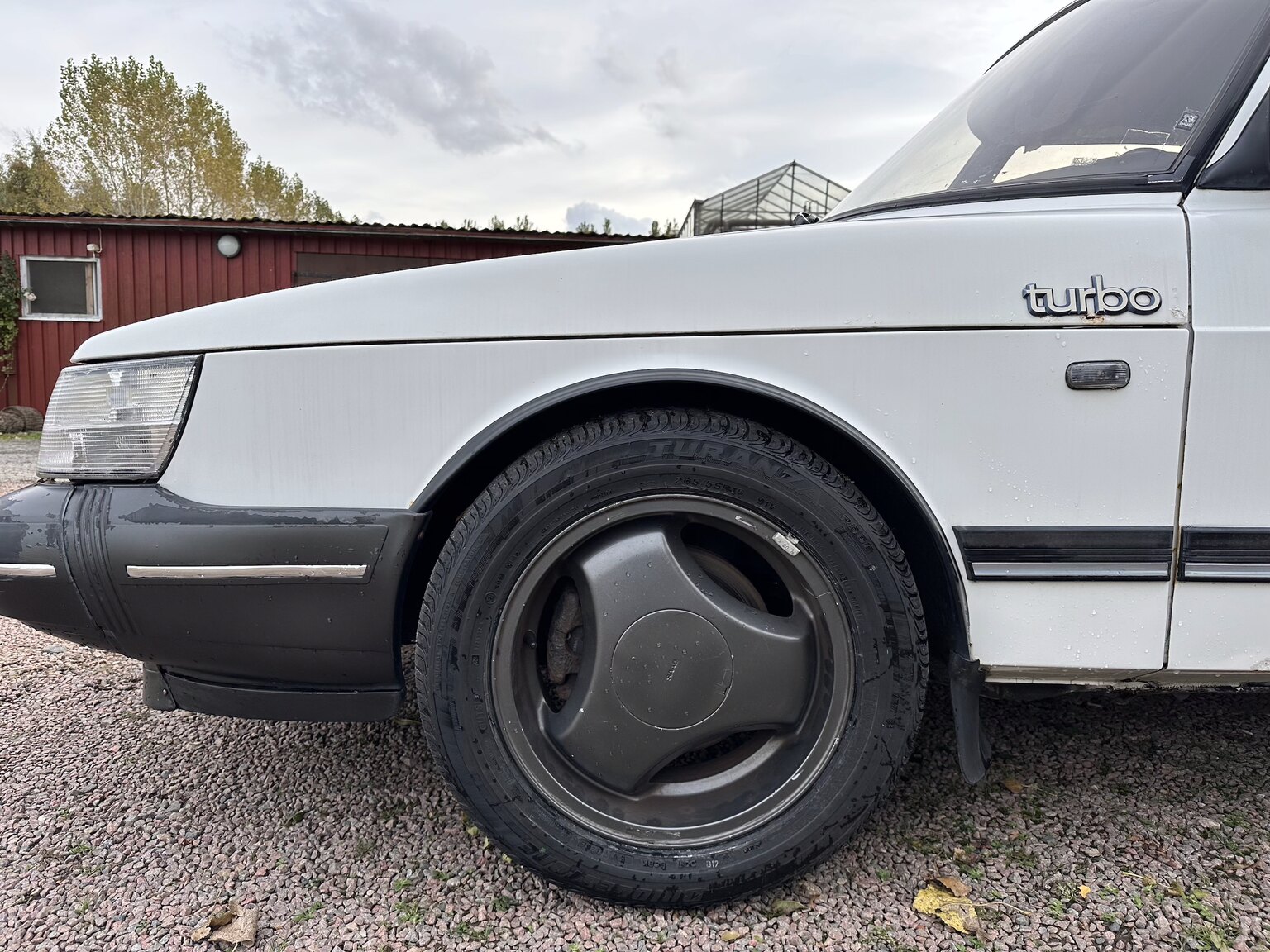 Exterior image of 1991 Saab 900 Turbo