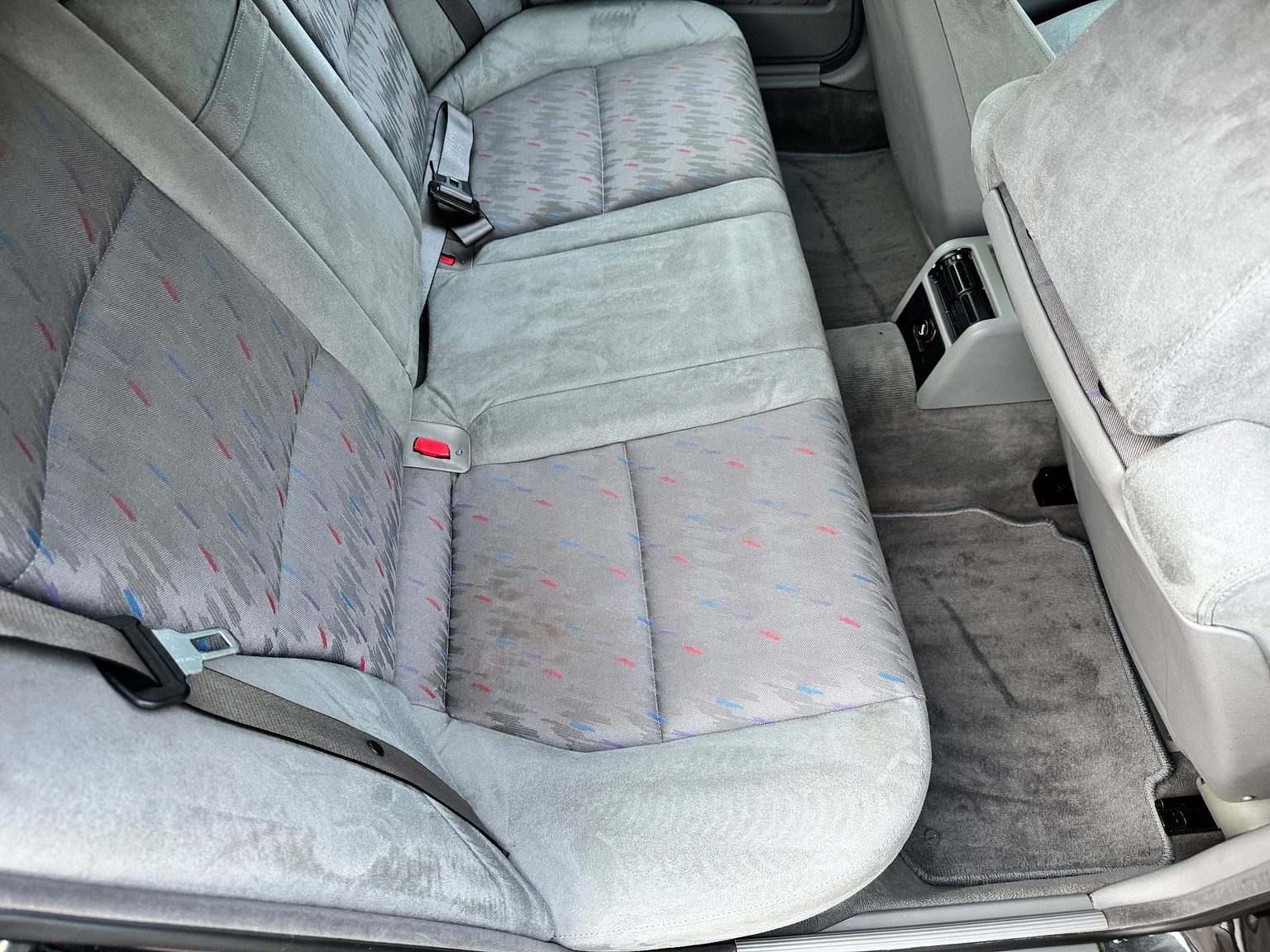 Innenraumfoto von 1993 BMW E34 M5 Touring  (97)