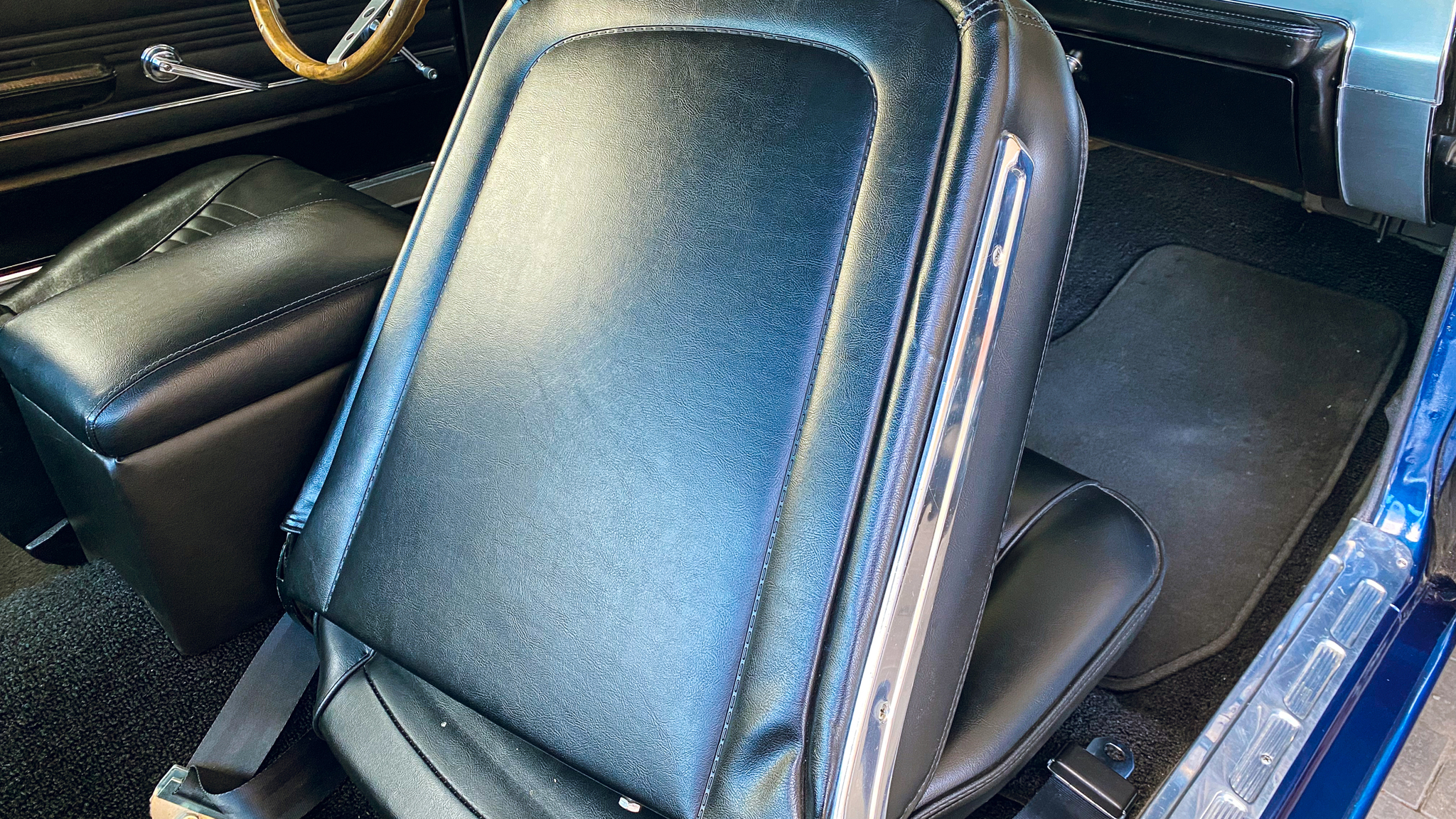 Innenraumfoto von 1967 Ford Mustang 305ci HT (26)