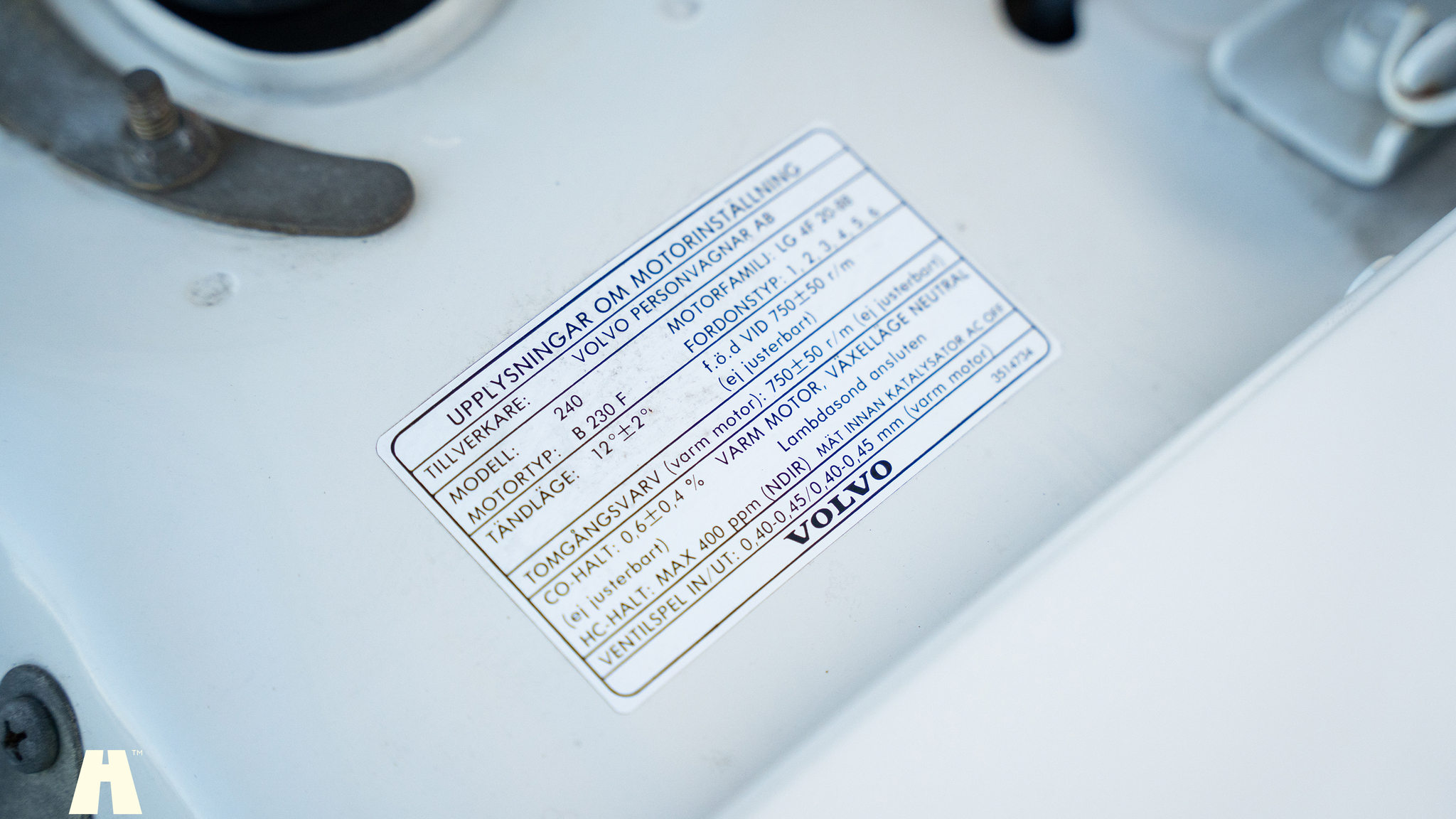 Image of 1988 Volvo 240 GL mechanics