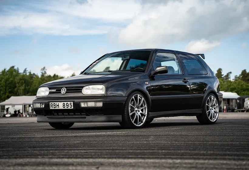 1994 Volkswagen Golf 3-door VR6 RBH895
