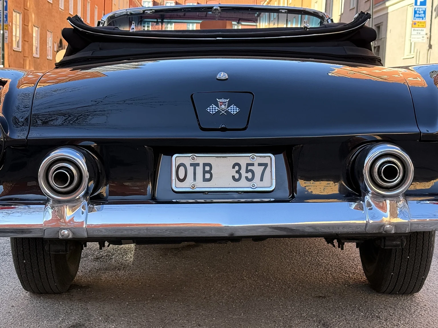 Exterior image of 1955 Ford Thunderbird (50)