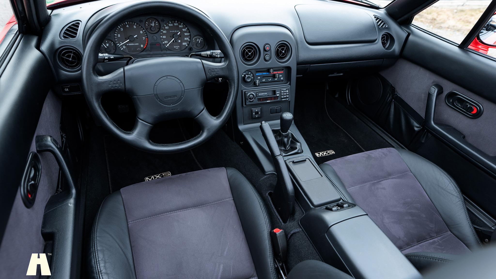 Interiörbild 1997 Mazda MX-5 (1)