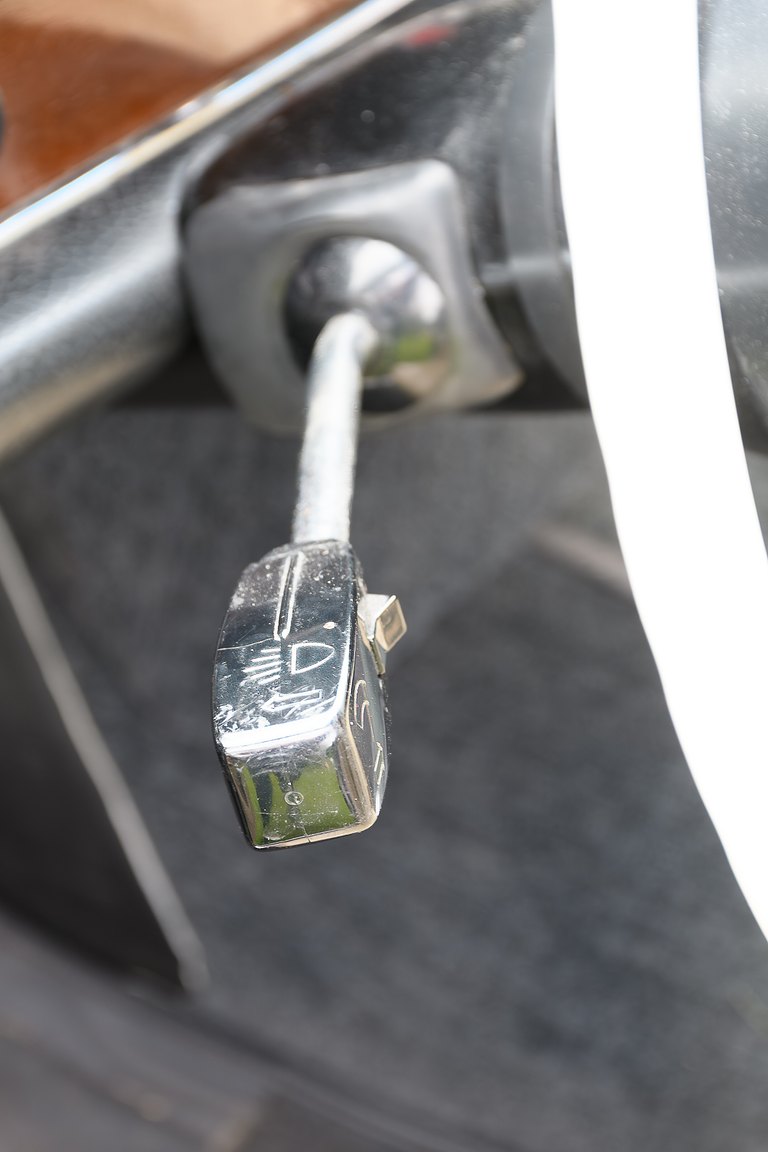 Interior image of 1969 Mercedes-Benz 300 SEL