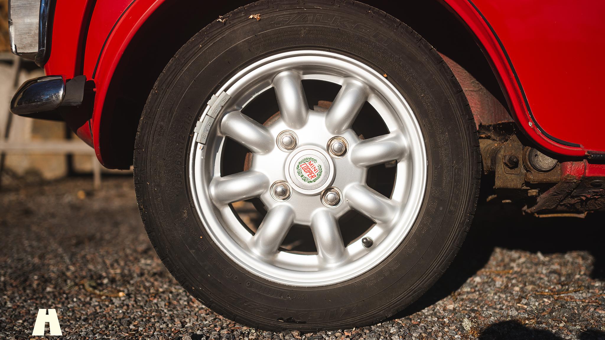 Exterior image of 1998 Mini Cooper