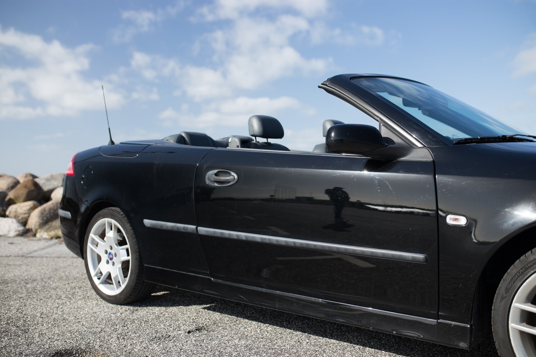Exterior image of 2004 SAAB 9-3 2.0T Cabriolet