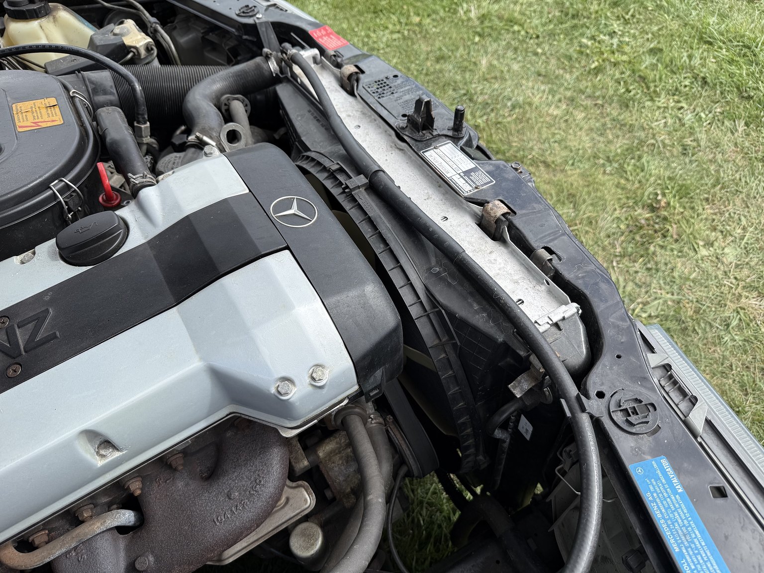Image of 1990 Mercedes-Benz 300CE-24 mechanics