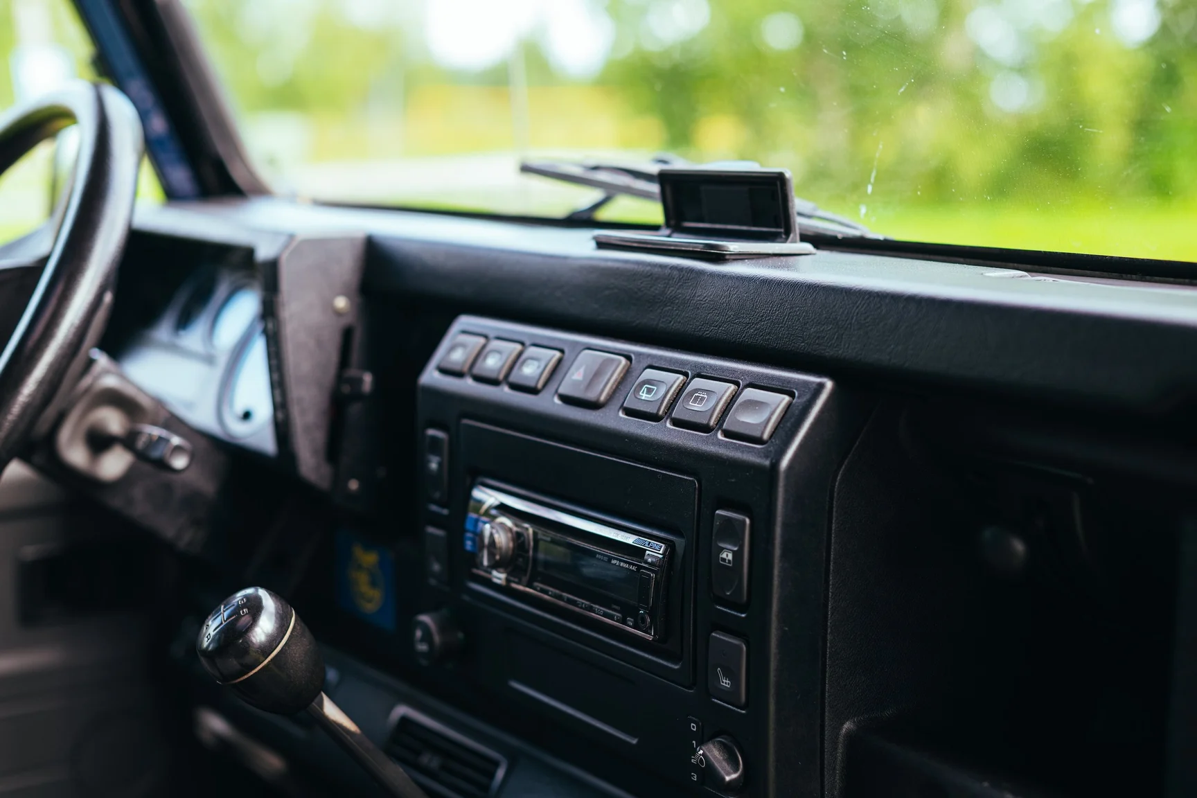 Innenraumfoto von 2002 Land Rover Defender 110 Kombi Td5 (16)