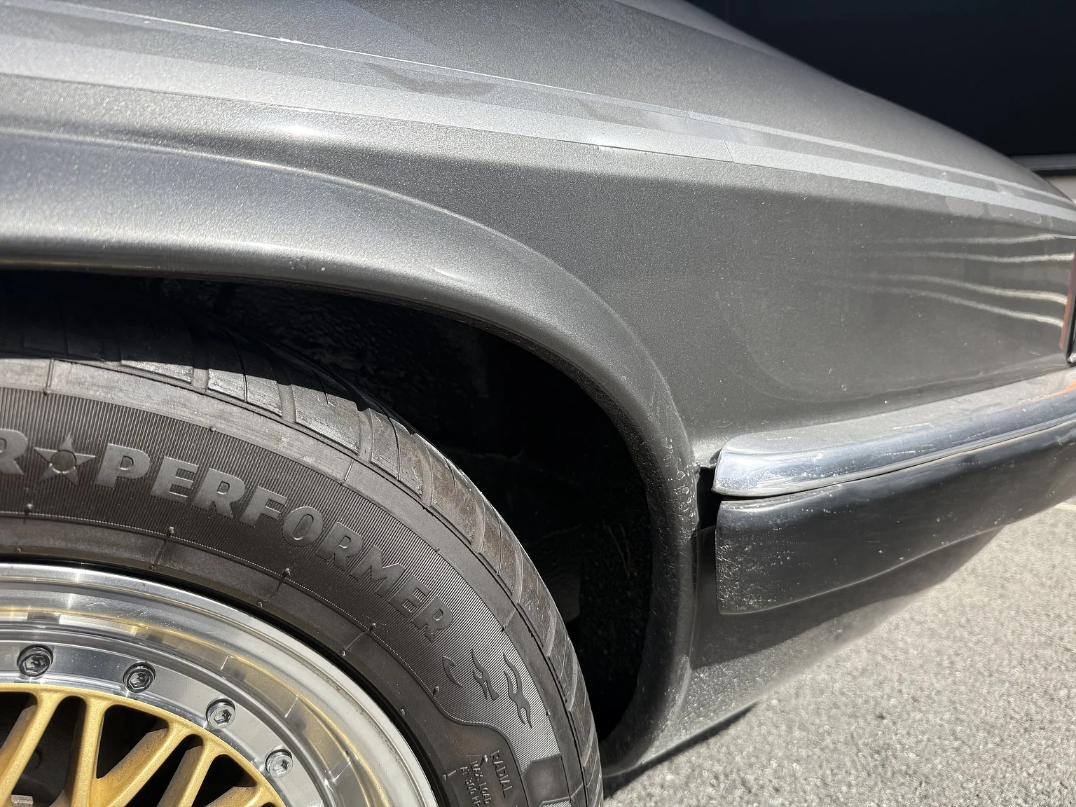 Exterior image of 1985 Jaguar XJS HE (36)