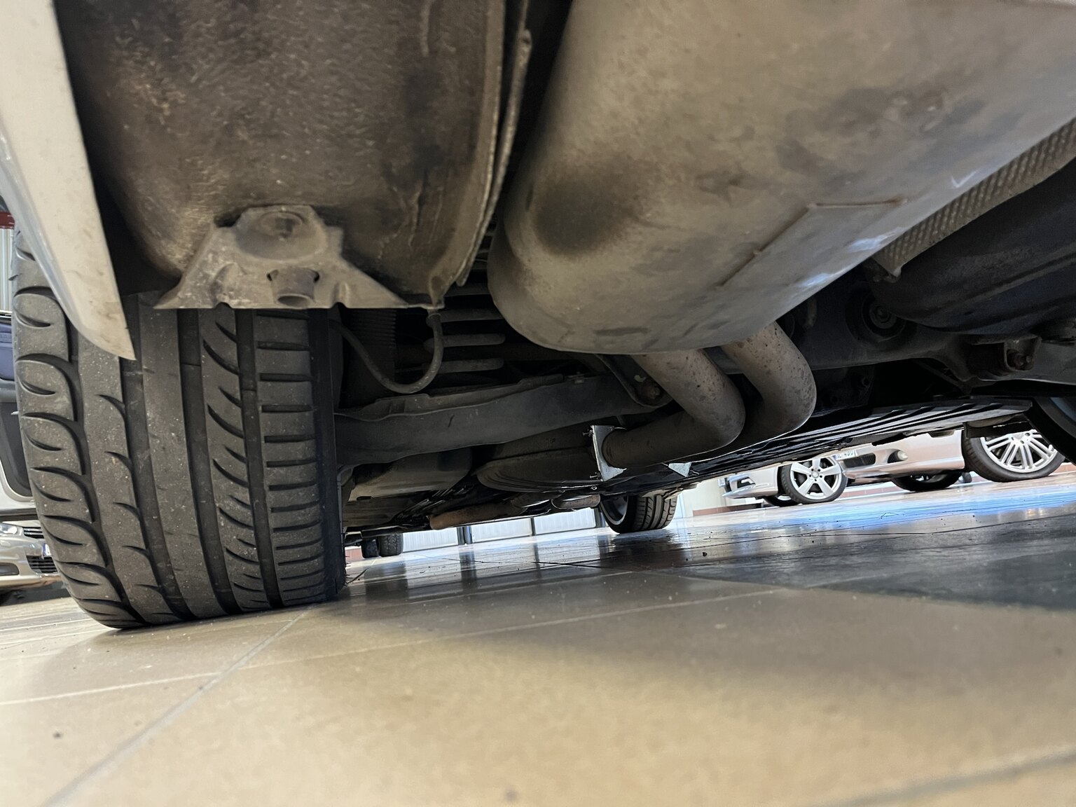 Image of 1998 Mercedes-Benz E55 AMG mechanics