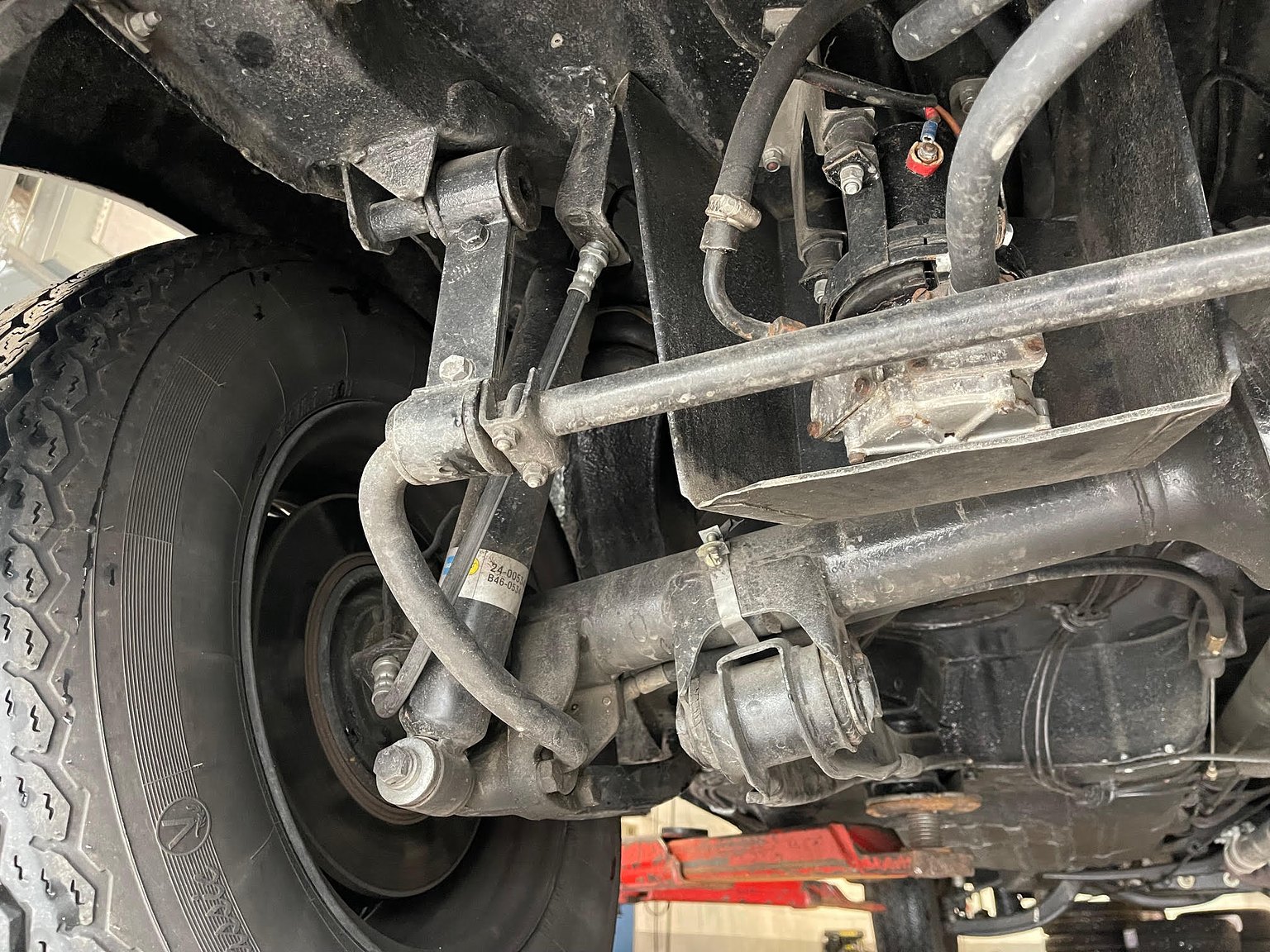 Image of 1969 Mercedes-Benz 300 SEL mechanics