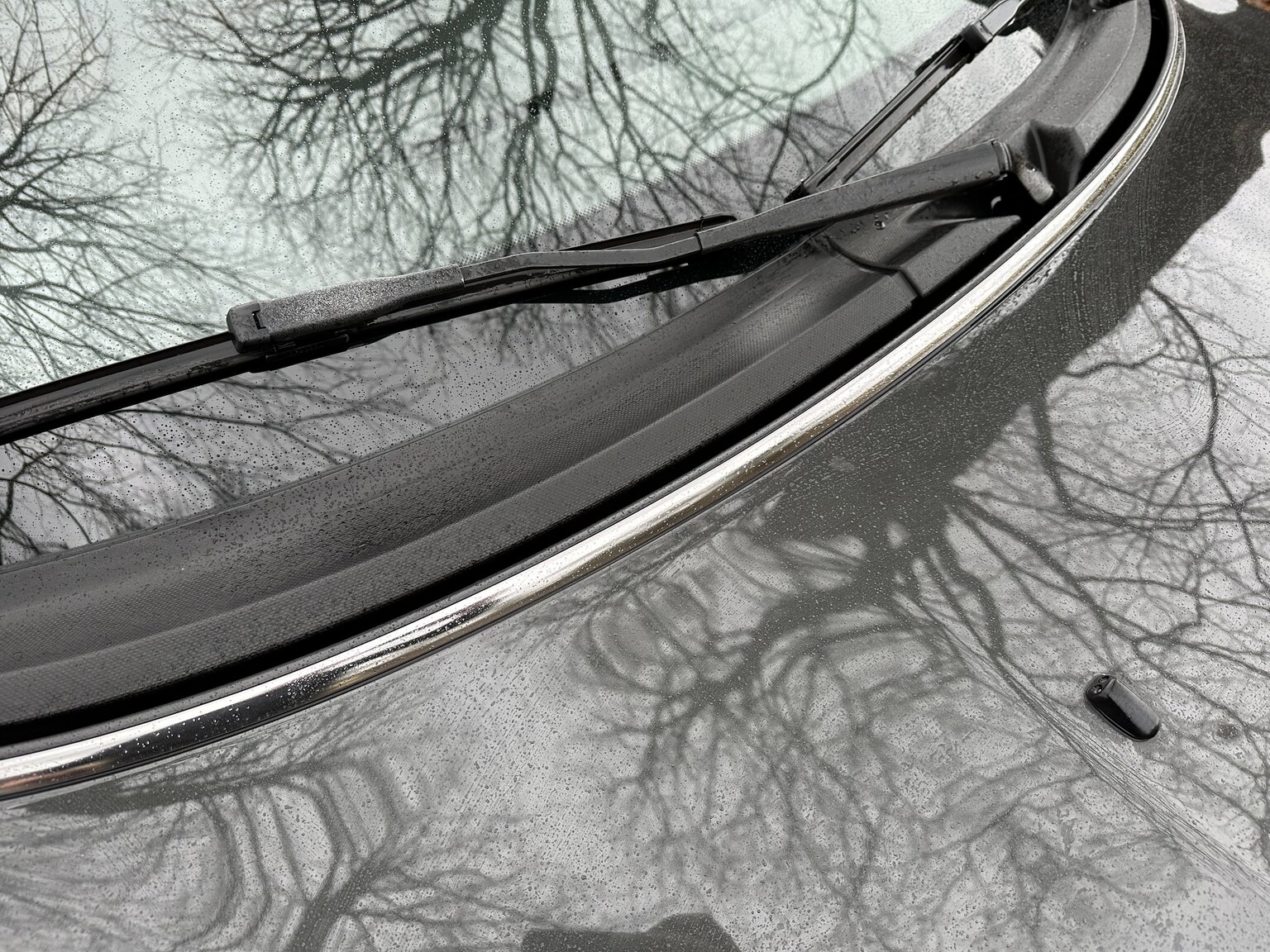 Exterior image of 2012 Mini Cooper SD Roadster (40)