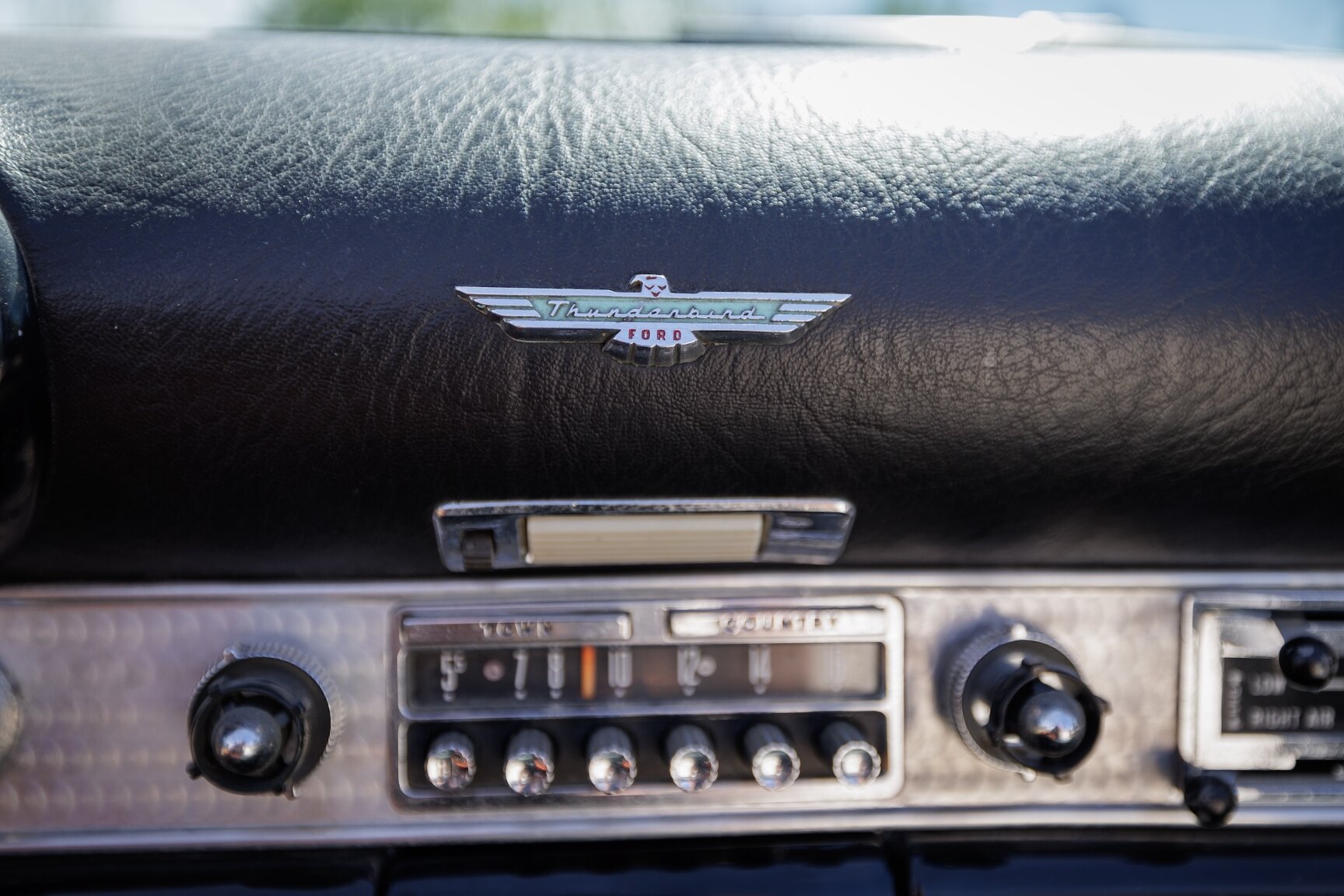 Innenraumfoto von 1956 Ford Thunderbird
