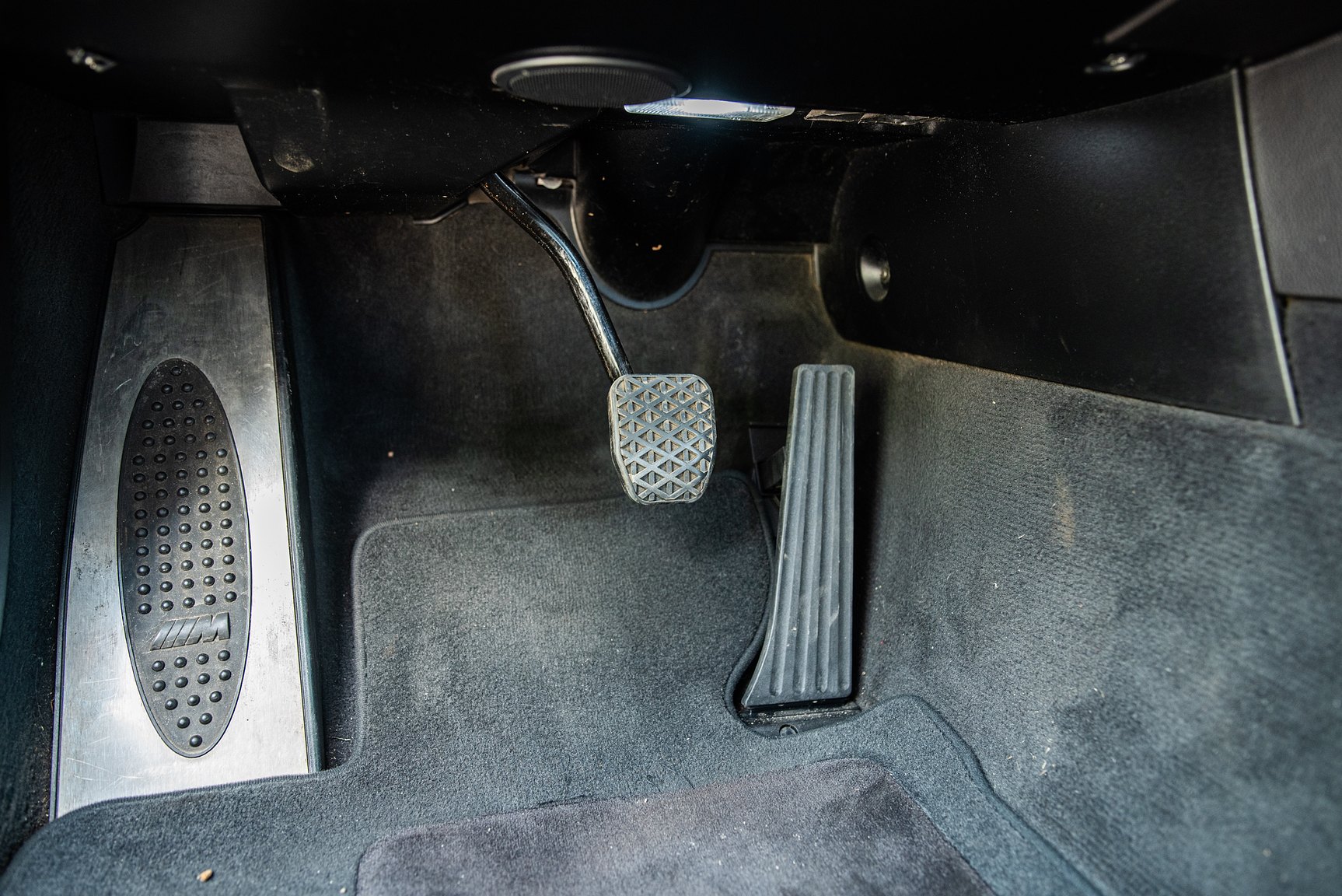 Interior image of 2006 BMW E60 M5