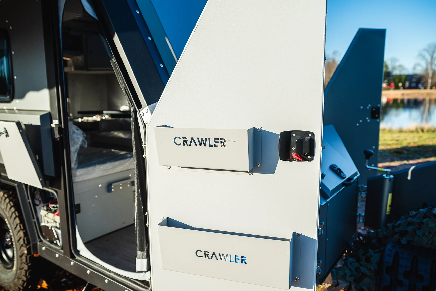 Interior image of 2025 Northea Trailer Expedition Crawler 458i Offgrid-Camper (1)