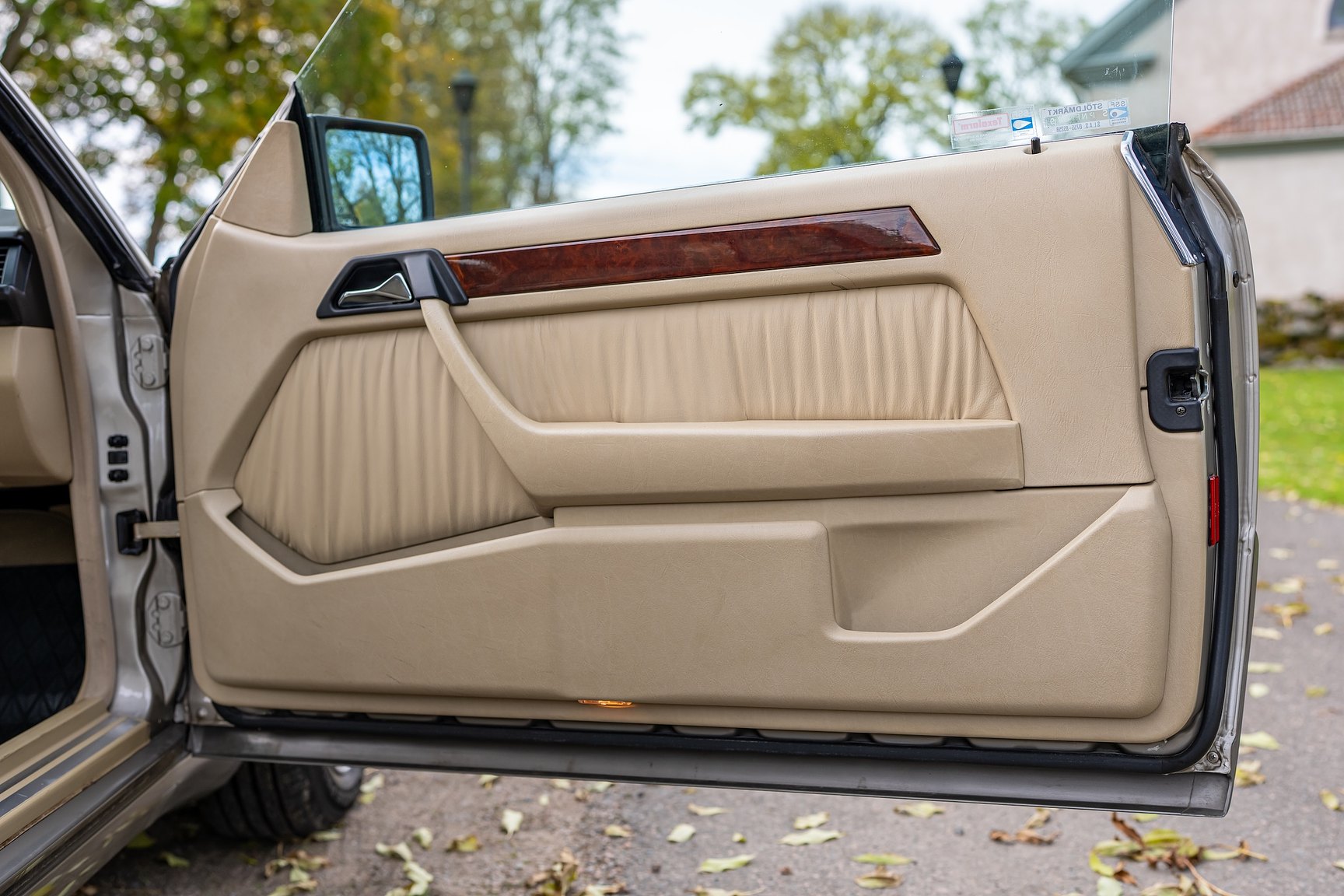 Interiörbild 1992 Mercedes-Benz 300 CE-24