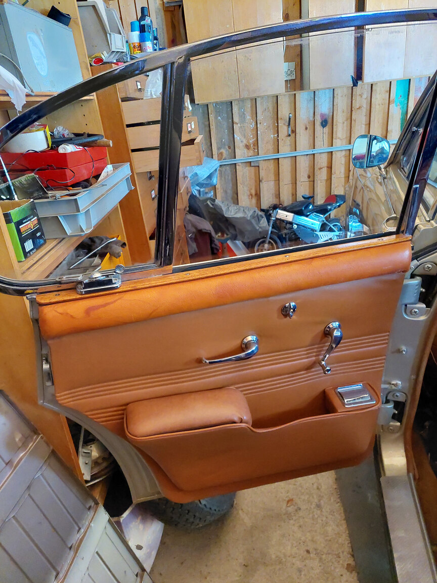 Innenraumfoto von 1968 Jaguar 420 4.2 XK Manuell 