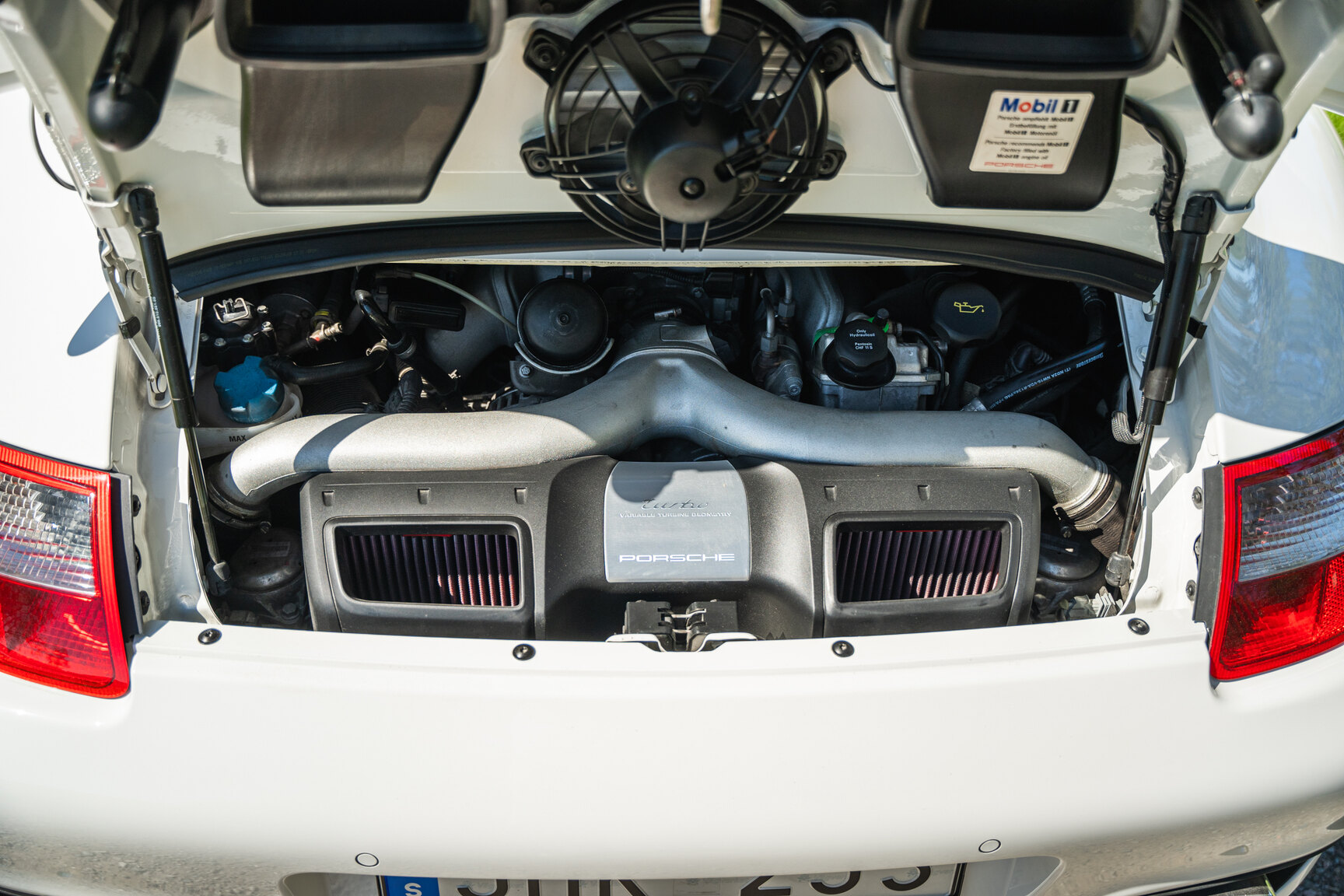 Image of 2008 Porsche 911 Turbo Cabriolet mechanics (2)