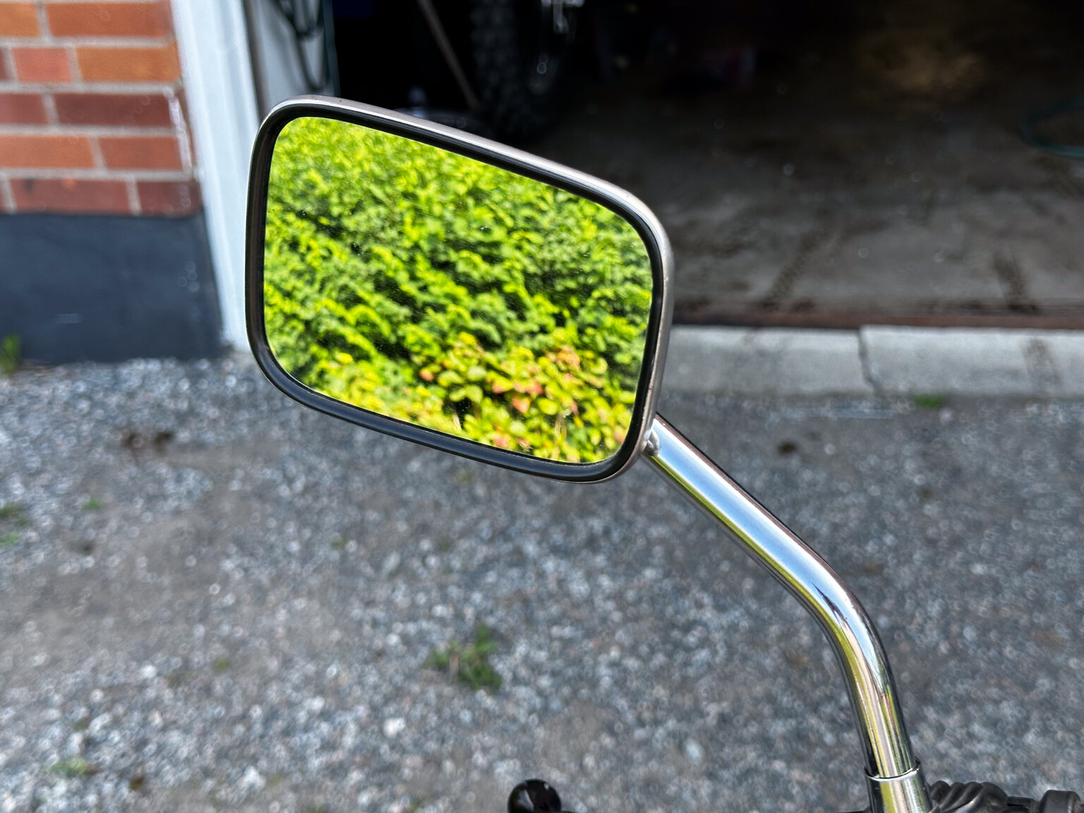 Exterior image of 1979 Yamaha SR500