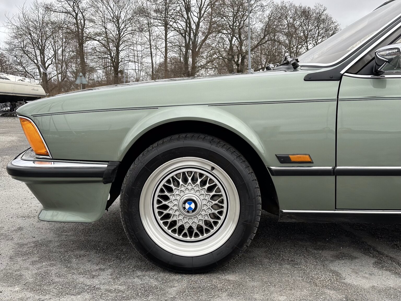 Exteriörbild på 1986 BMW 635CSi