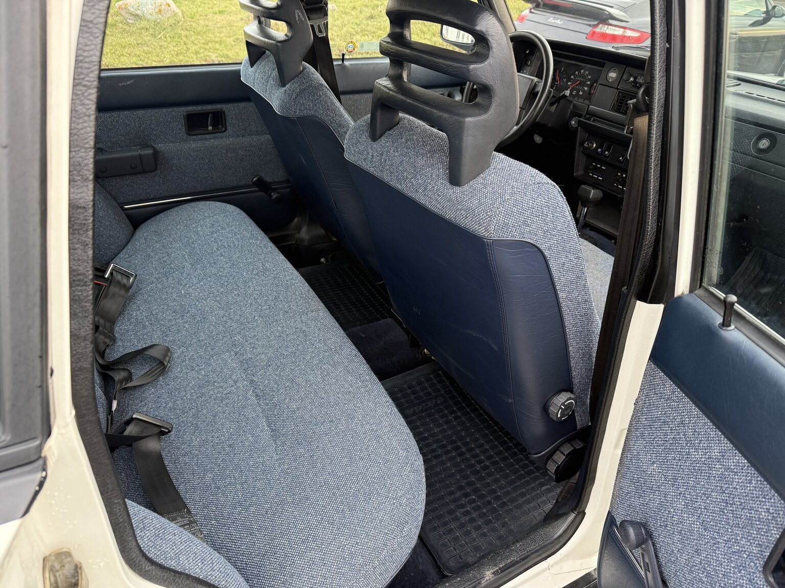 Interior image of 1991 Volvo 240 GL Automat (9)