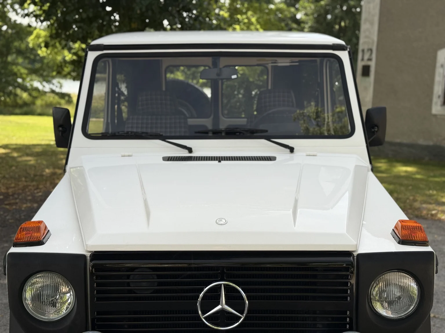 Exterior image of 1981 Mercedes-Benz 240 GD (33)