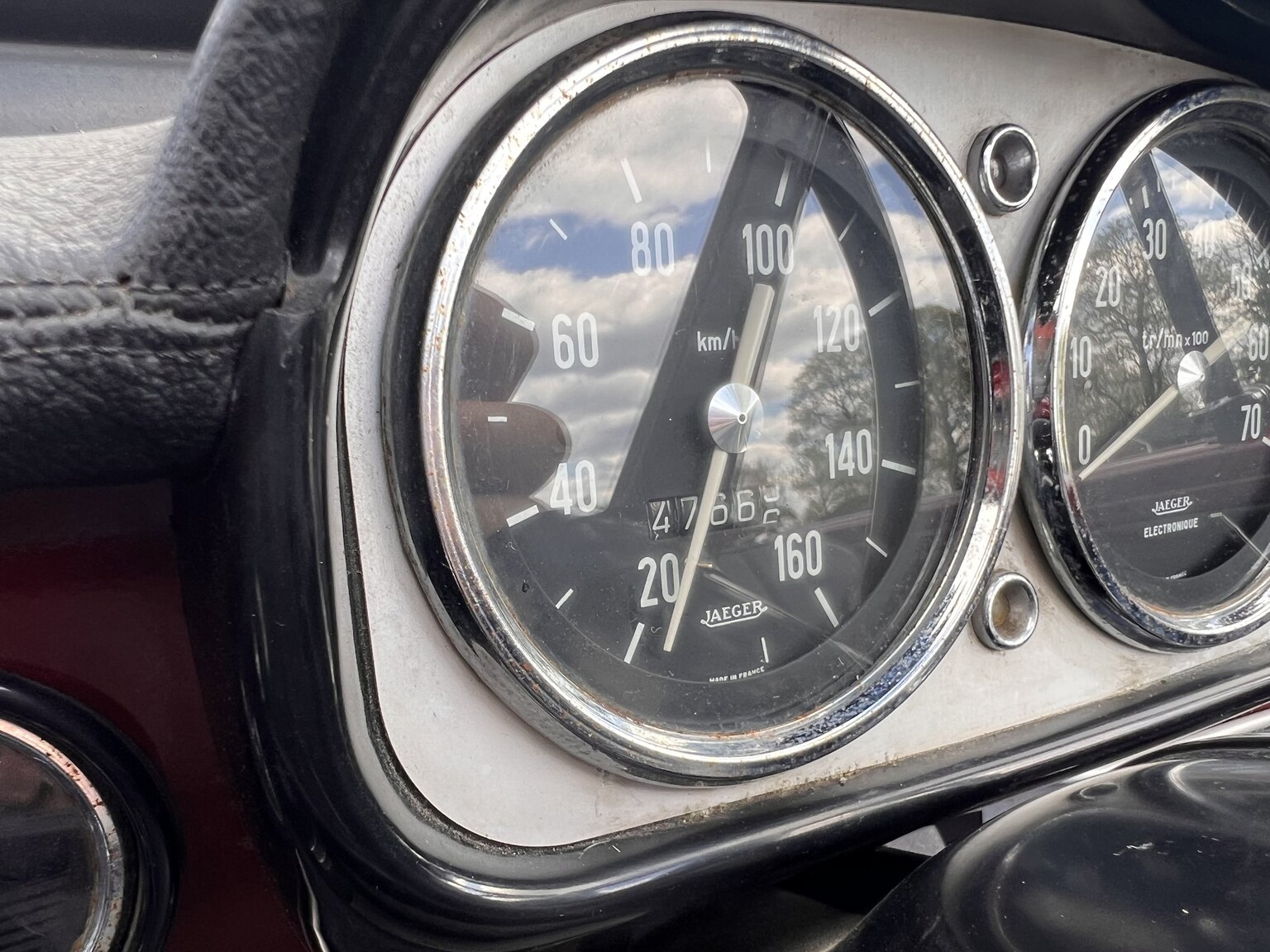 Interior image of 1967 Renault Caravelle Coupé