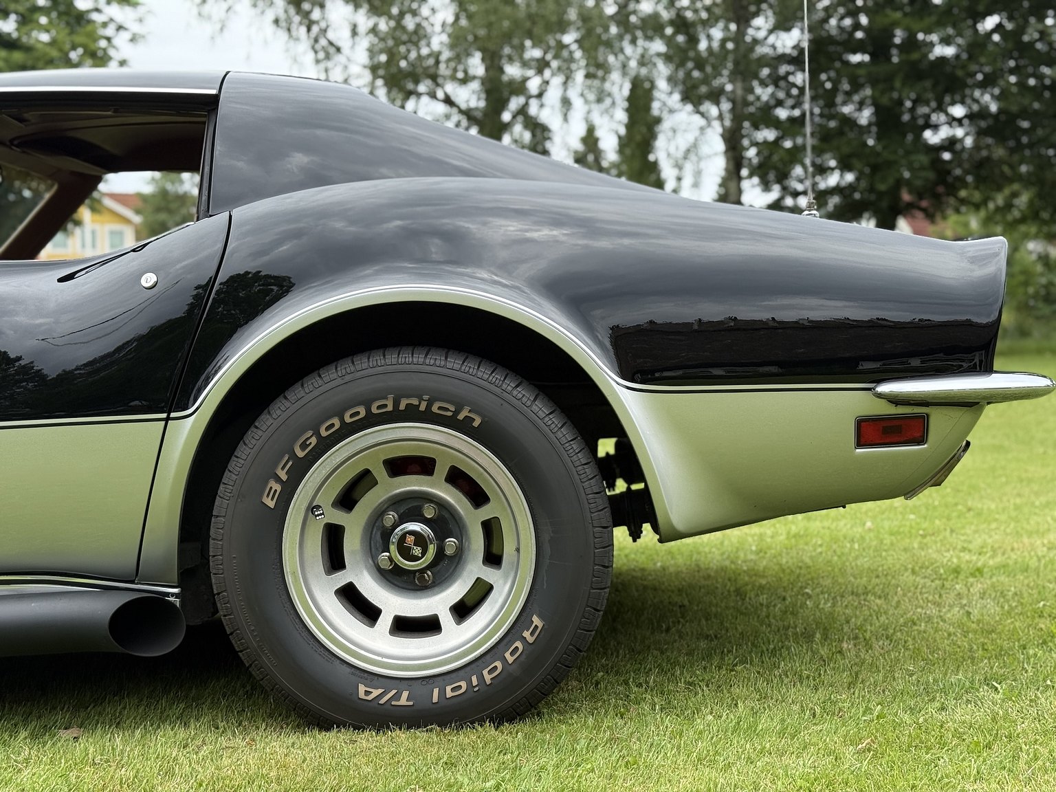 Exterior image of 1973 Chevrolet Corvette Stingray