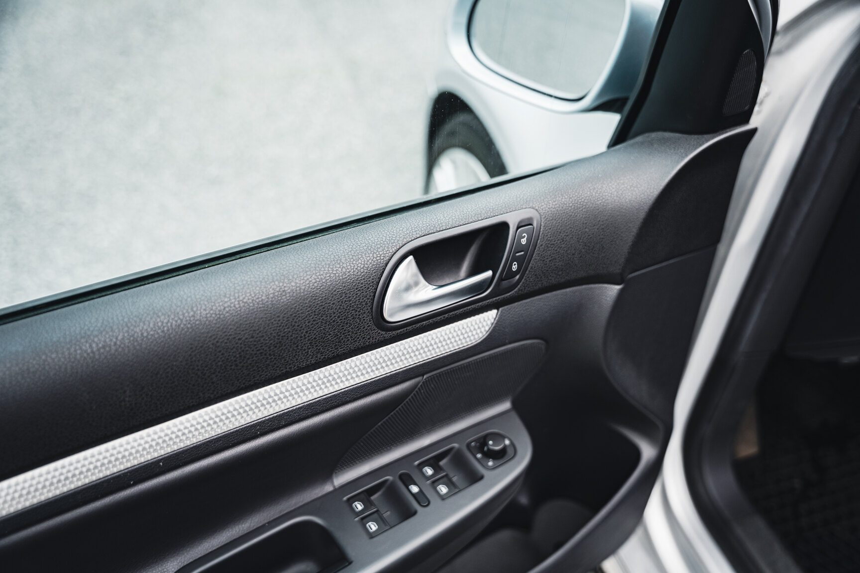 Innenraumfoto von 2007 Volkswagen Golf R32 (61)