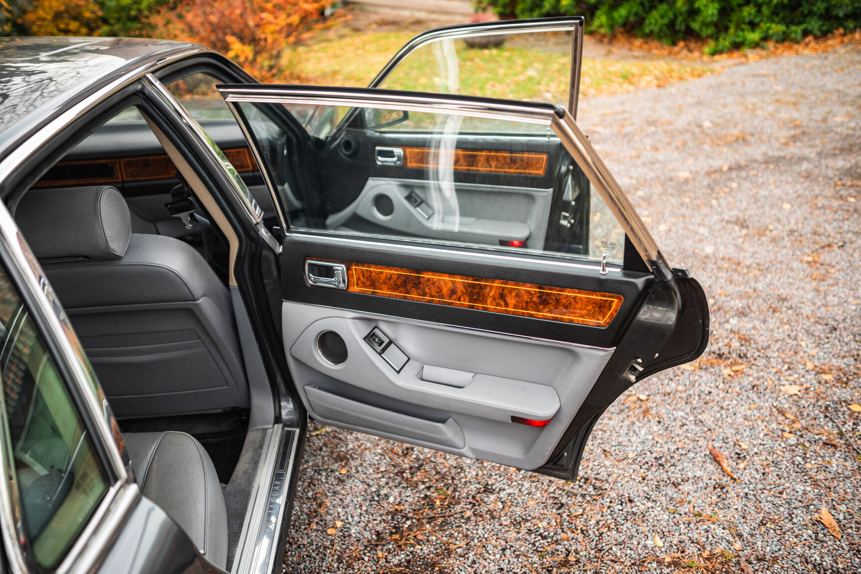 Interior image of 1988 Jaguar XJ Sovereign