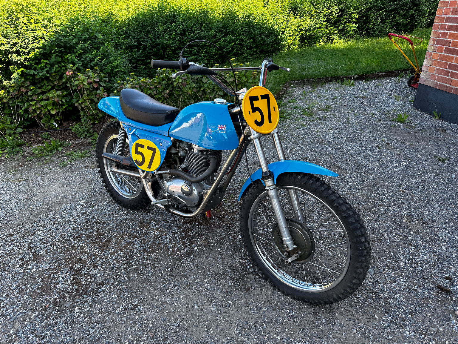 Exterior image of 1971 BSA Rickman Métisse 500