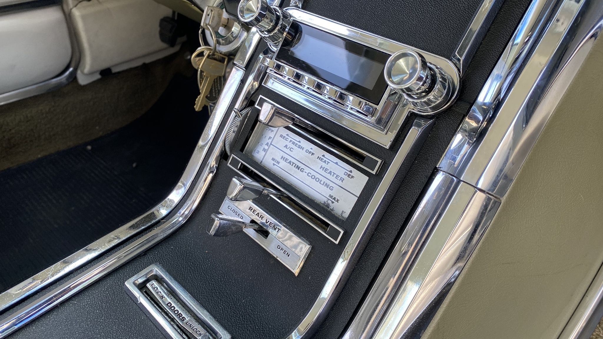 Interiörbild 1966 Ford Thunderbird Town Hardtop 6.4