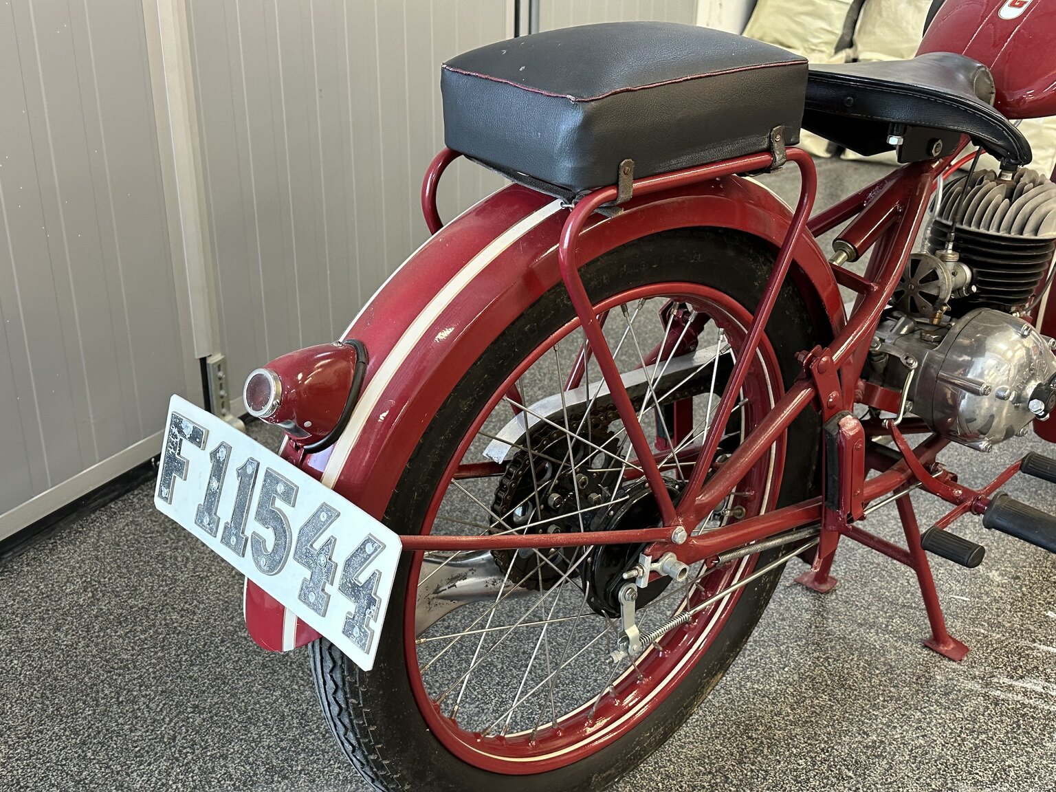 Exterior image of 1950 King 150