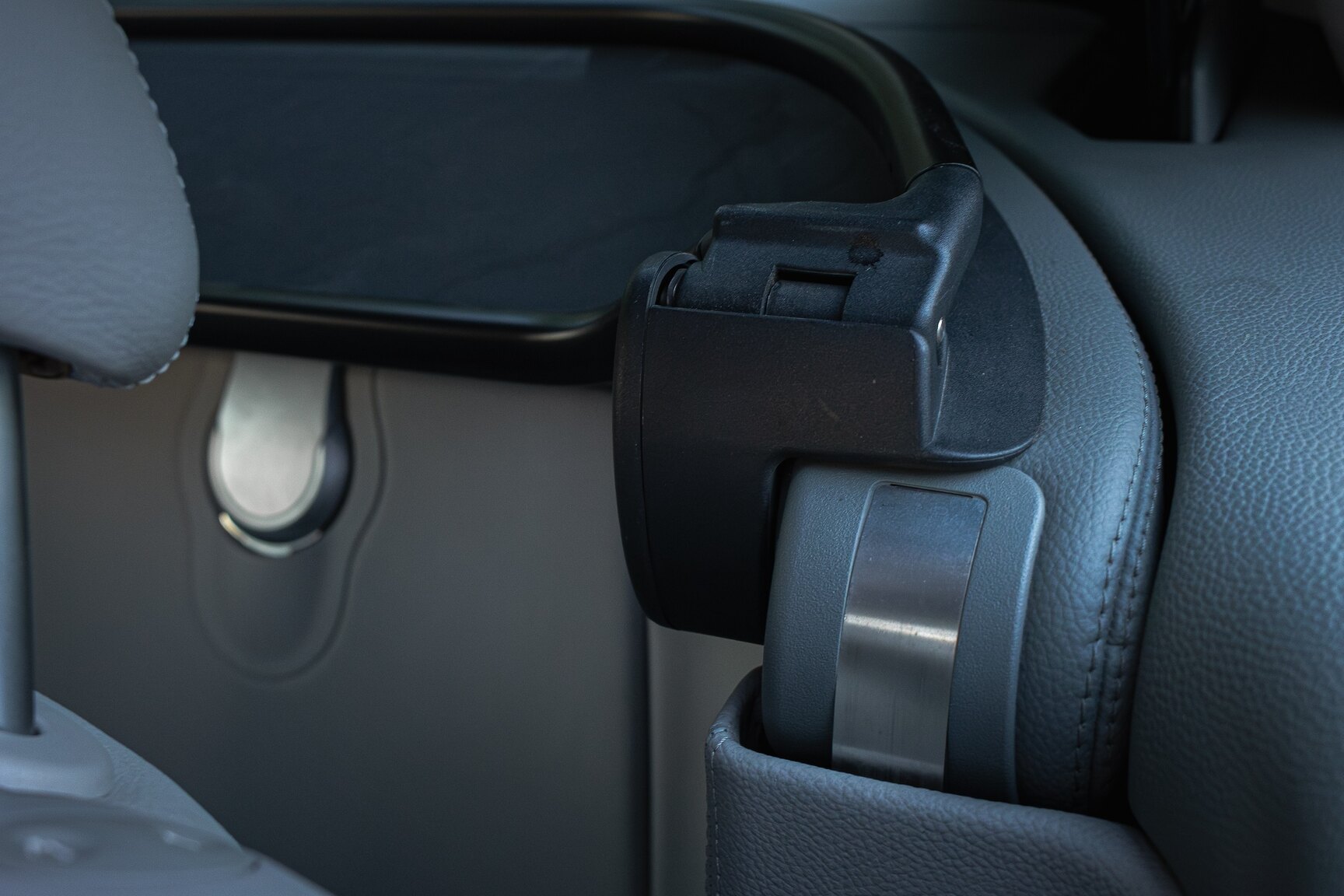 Interior image of 2002 Mercedes-Benz SL 500