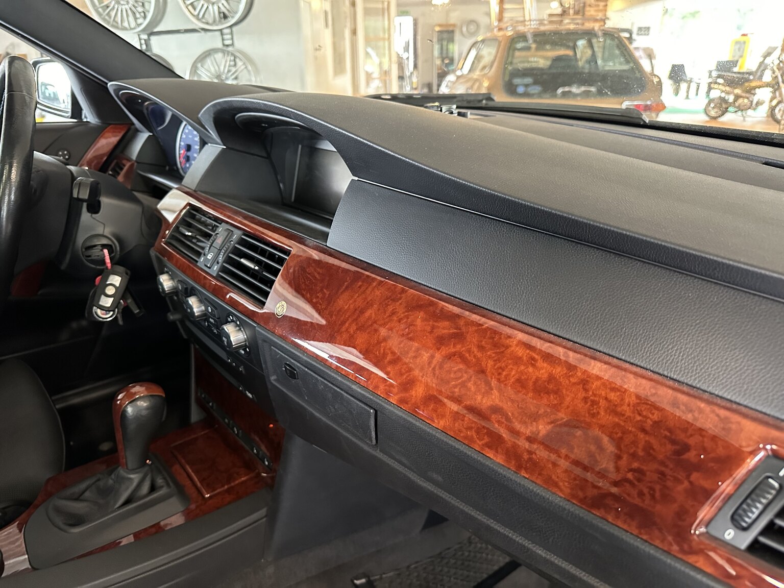 Innenraumfoto von 2006 ALPINA B5 Touring