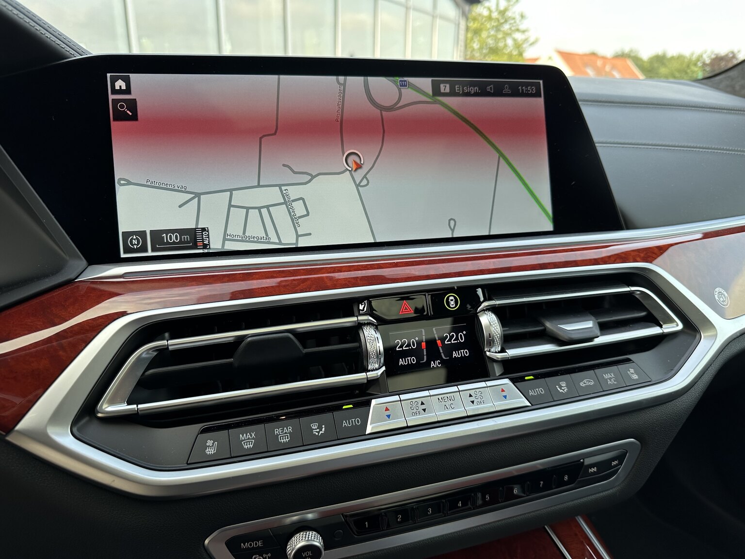 Interior image of 2022 ALPINA XB7