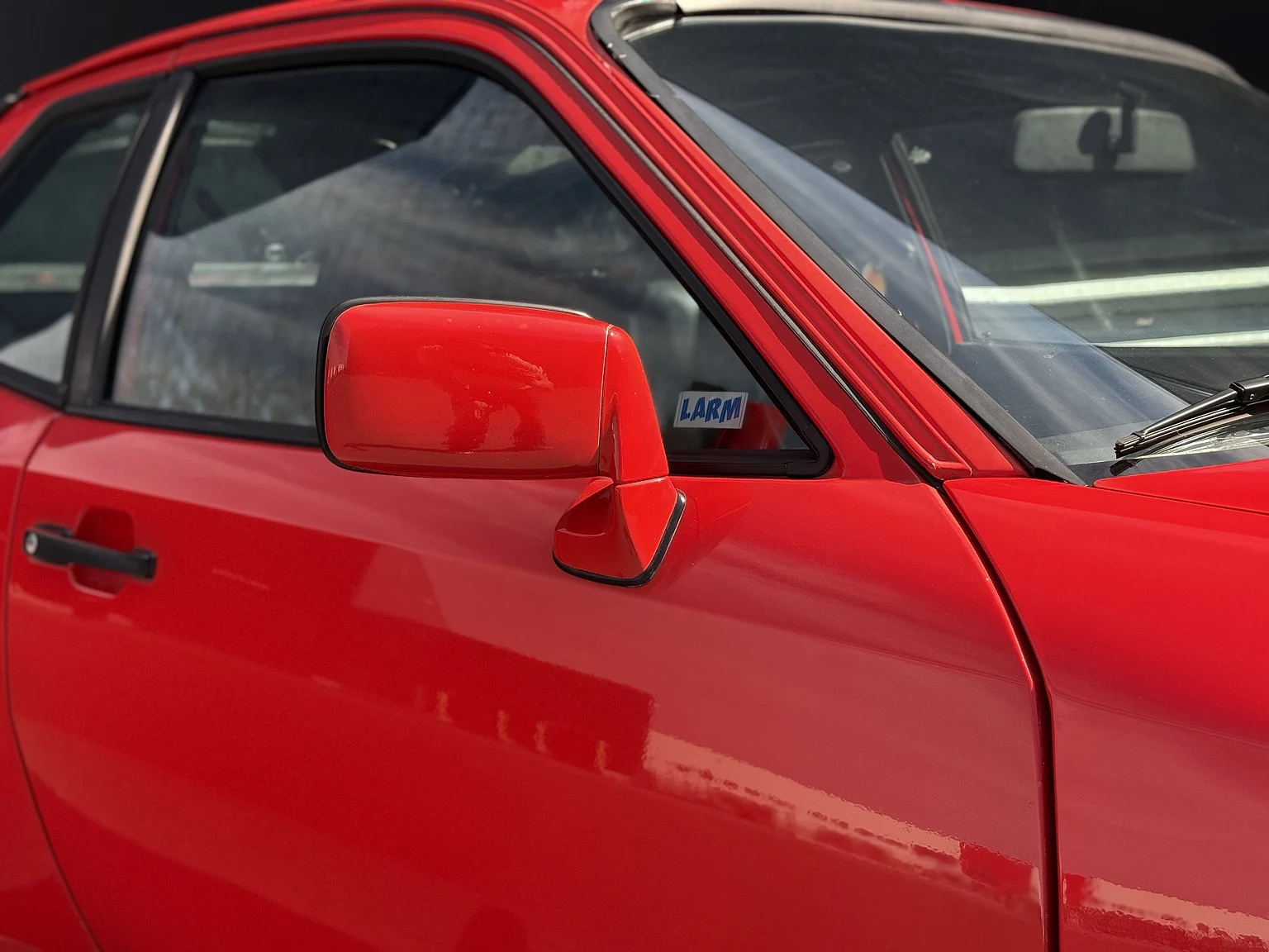 Exteriörbild på 1984 Porsche 944 Targa (62)