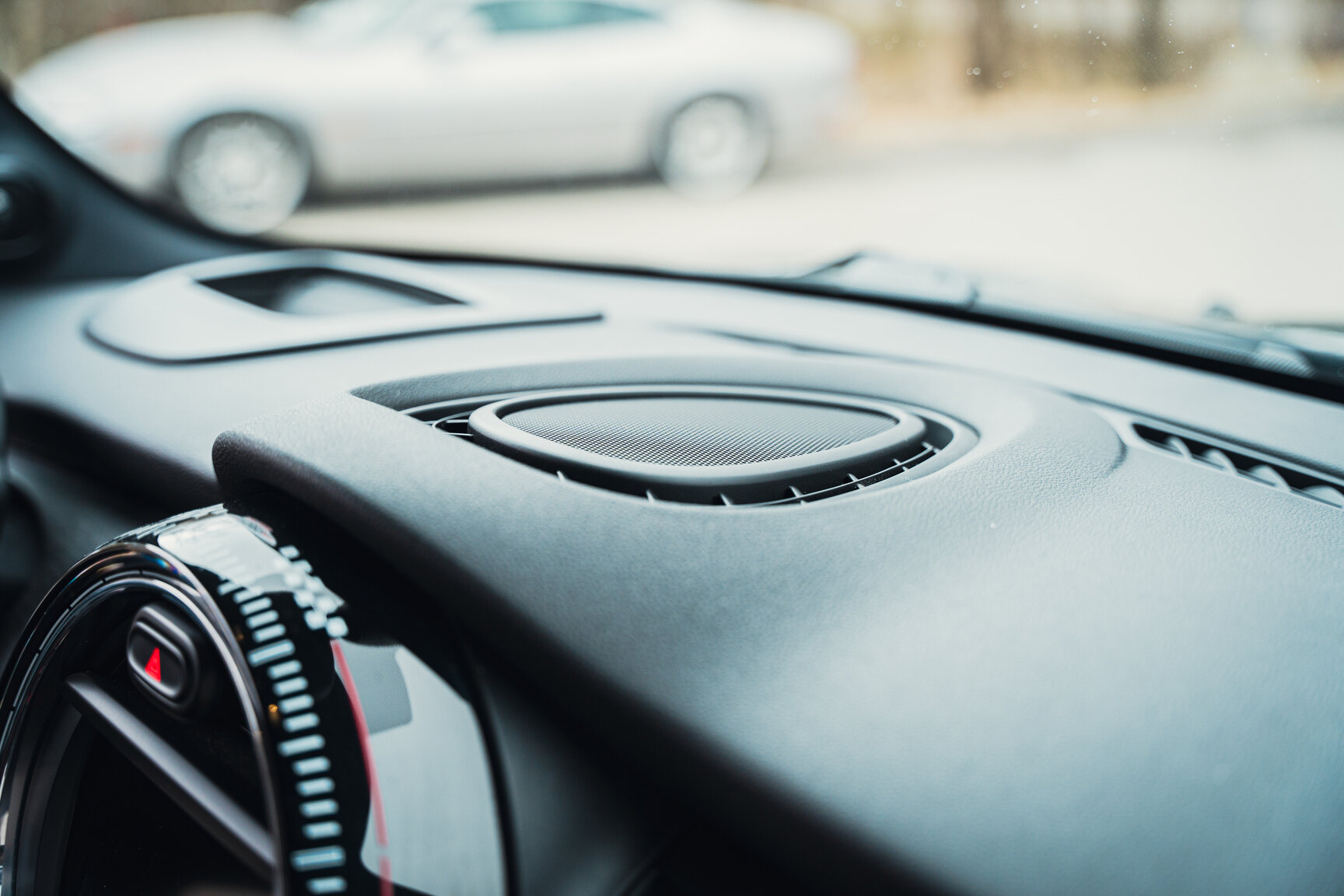 Innenraumfoto von 2017 Mini Cooper JCW (44)