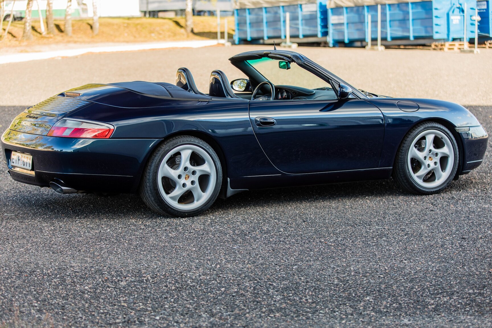 Exteriörbild på 1999 Porsche 911 Carrera Cabriolet